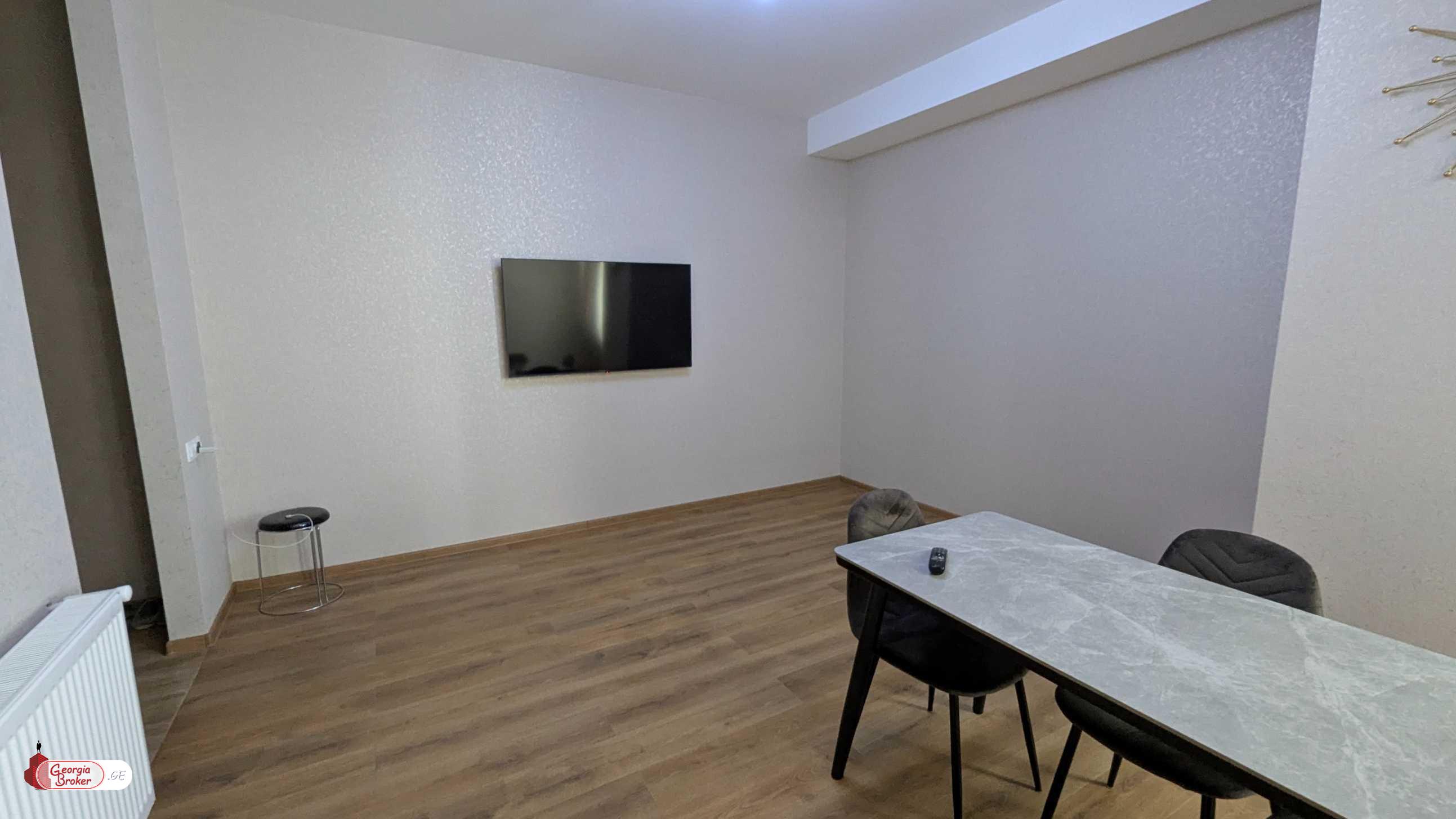 nearly repaired 3-room apartment for sale