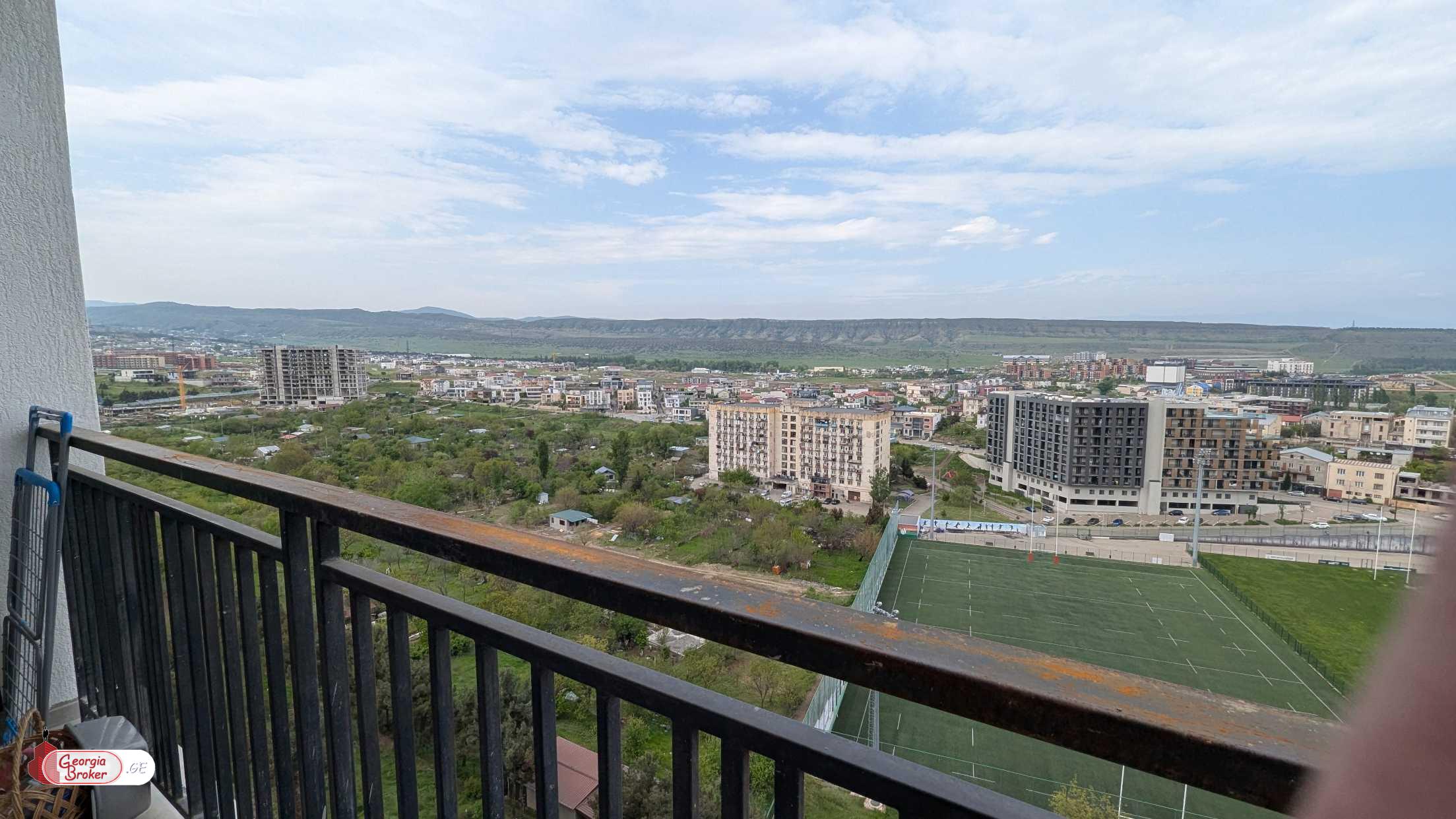 nearly repaired 3-room apartment for sale