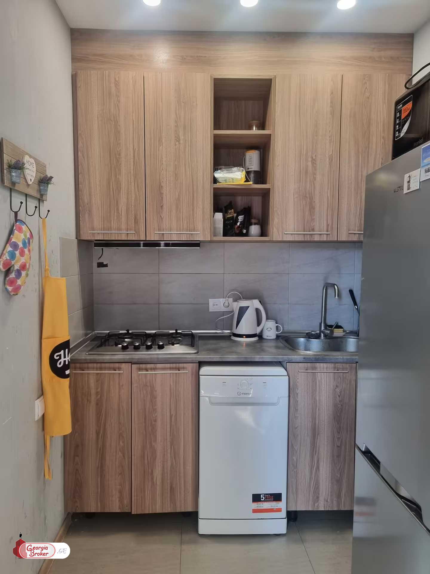 nearly repaired 2-room apartment for sale