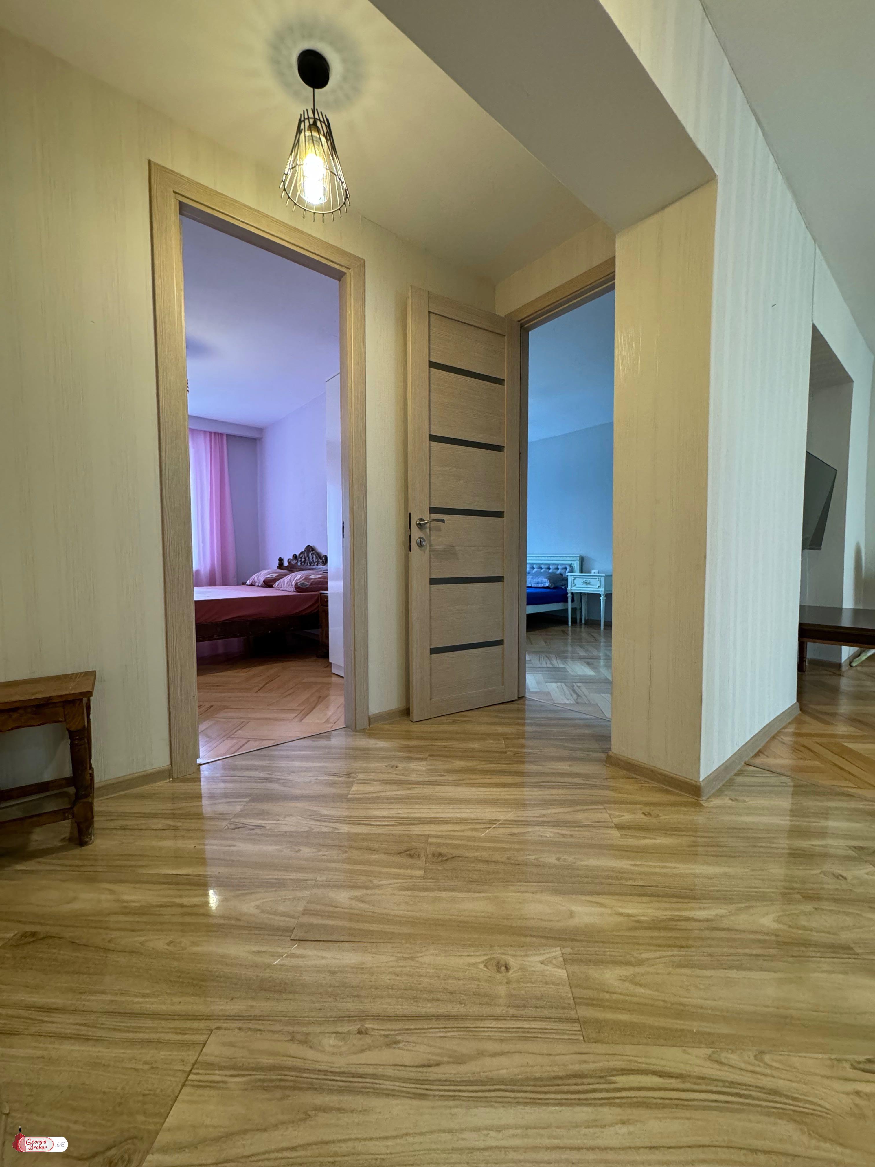 იყიდება ახალი გარემონტებული 3 ოთახიანი ბინა