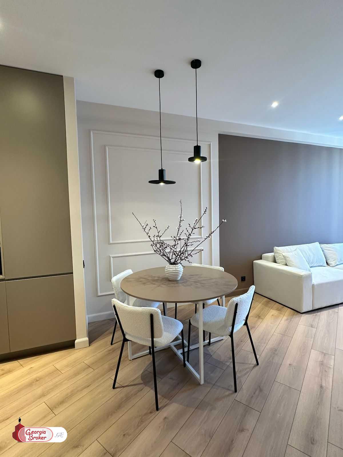 nearly repaired 2-room apartment for sale