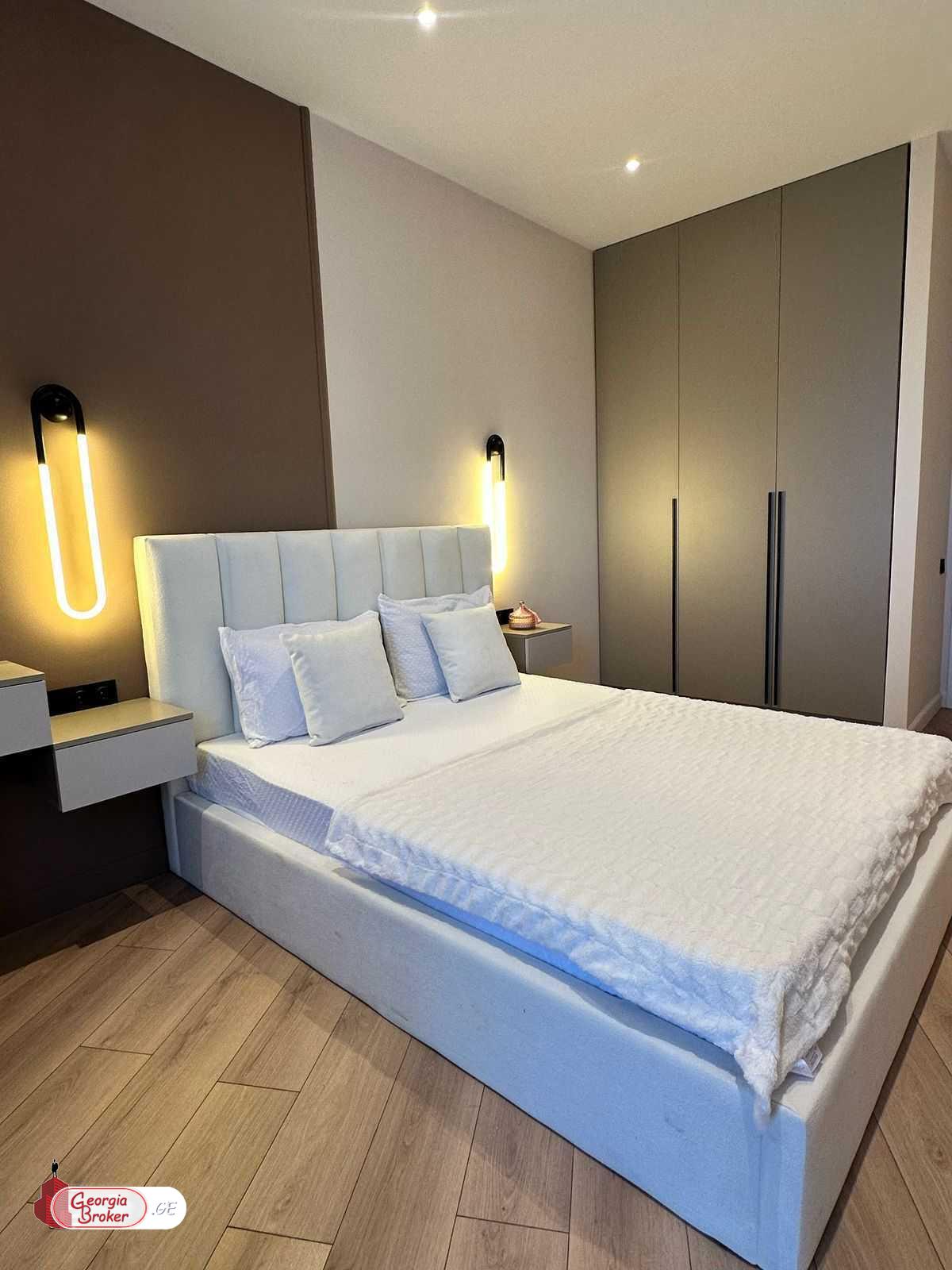 nearly repaired 2-room apartment for sale