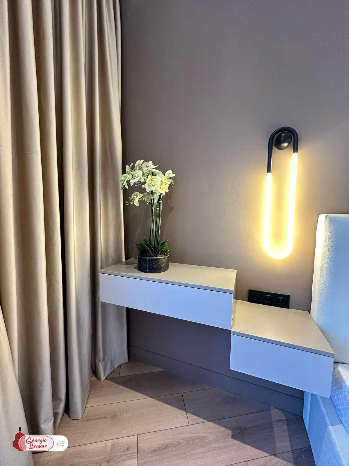 nearly repaired 2-room apartment for sale