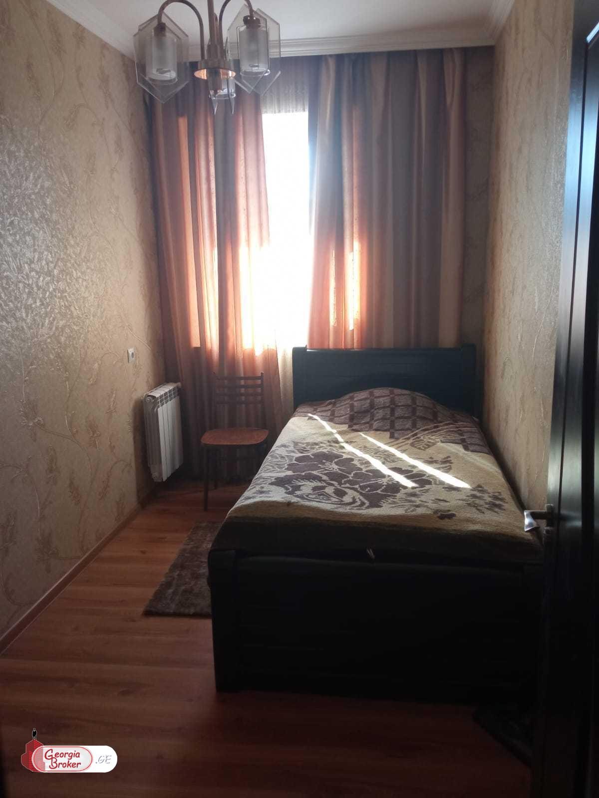 nearly repaired 3-room apartment for sale