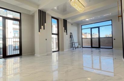 продается квартира с новым ремонтом 4-комнаты