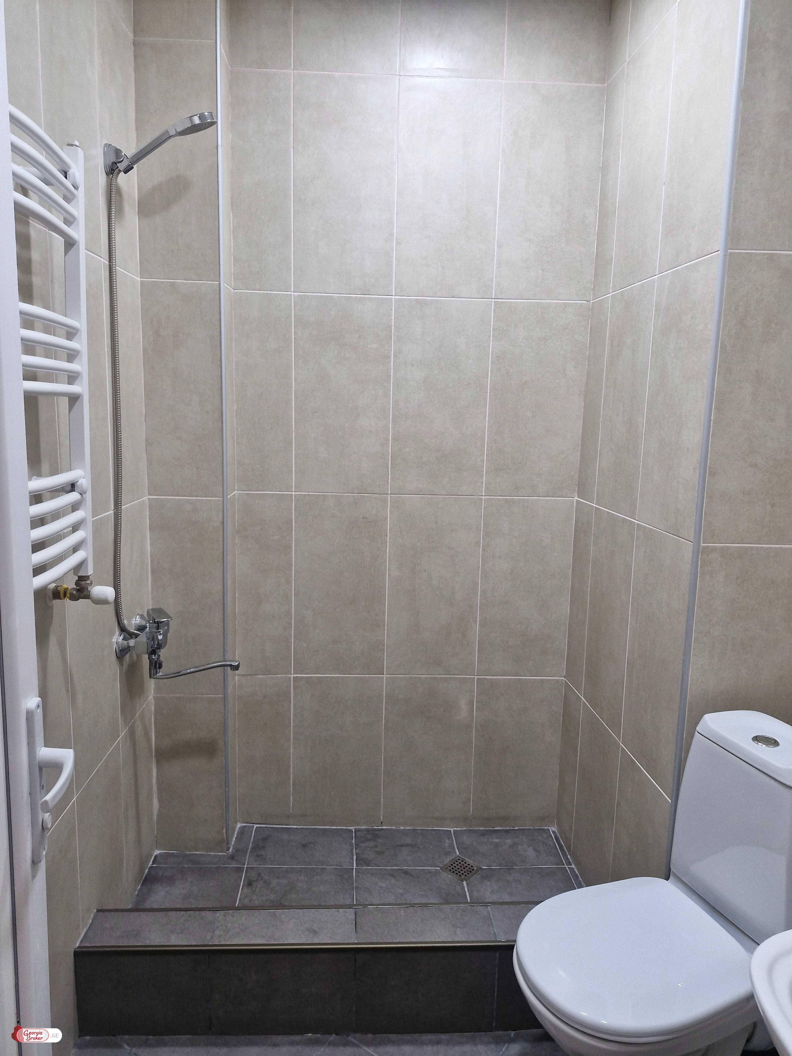 nearly repaired 3-room apartment for sale