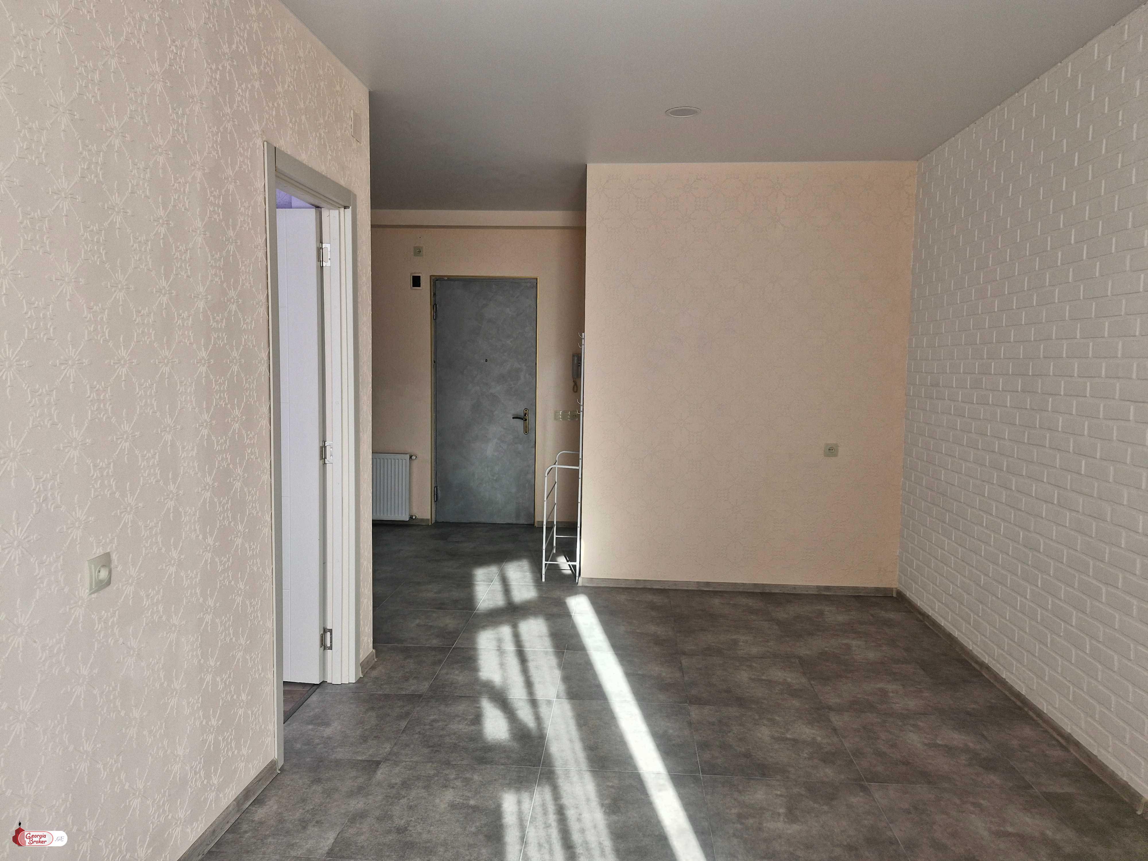 nearly repaired 3-room apartment for sale