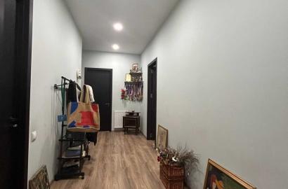 продается квартира с новым ремонтом 3-комнаты