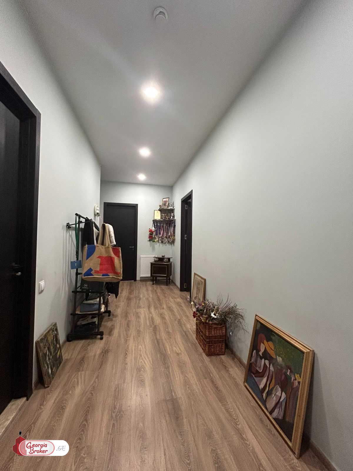 nearly repaired 3-room apartment for sale