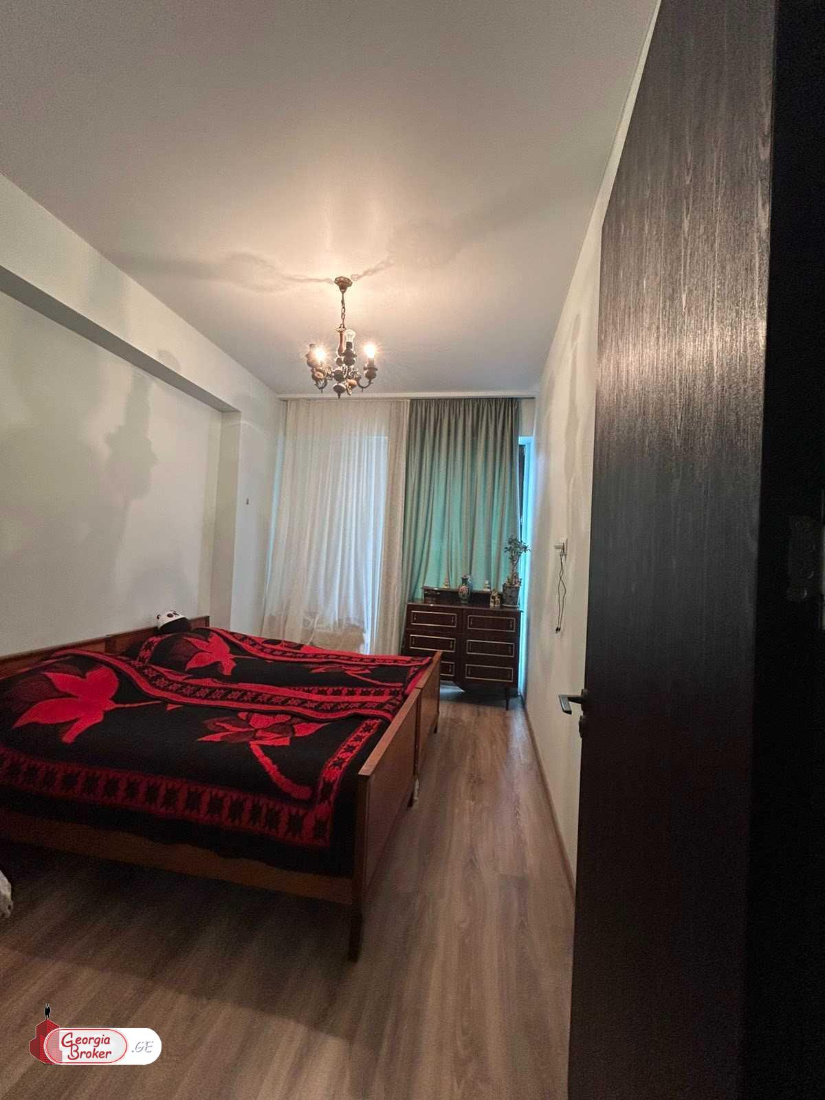 nearly repaired 3-room apartment for sale