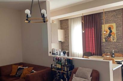 продается квартира с новым ремонтом 4-комнаты