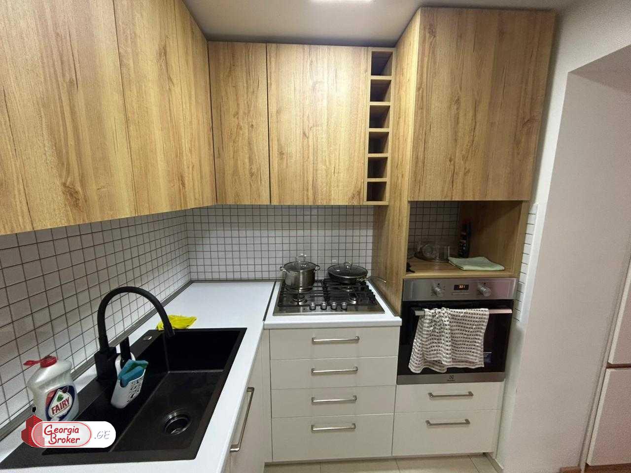 იყიდება ახალი გარემონტებული 3 ოთახიანი ბინა