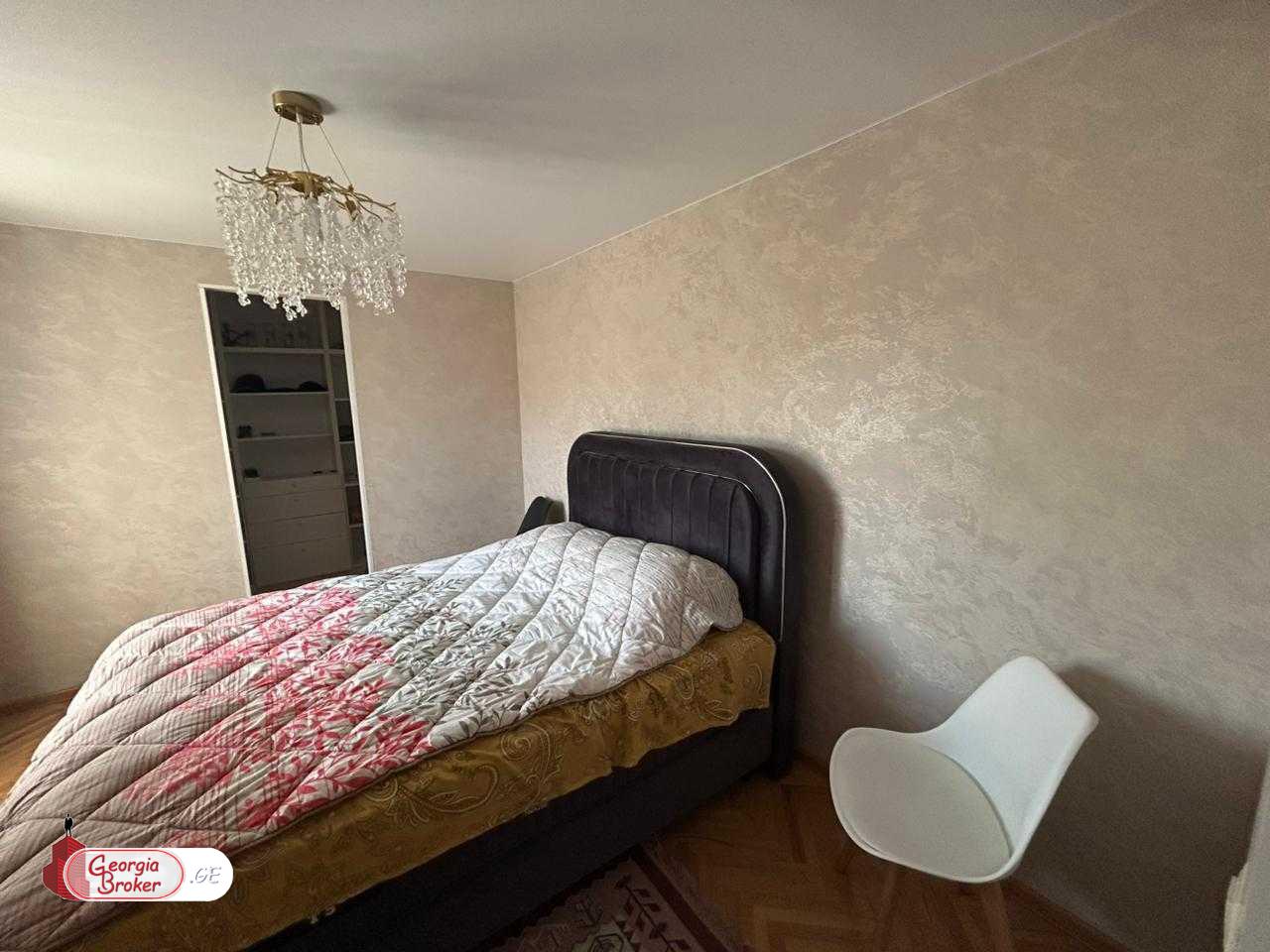 იყიდება ახალი გარემონტებული 3 ოთახიანი ბინა