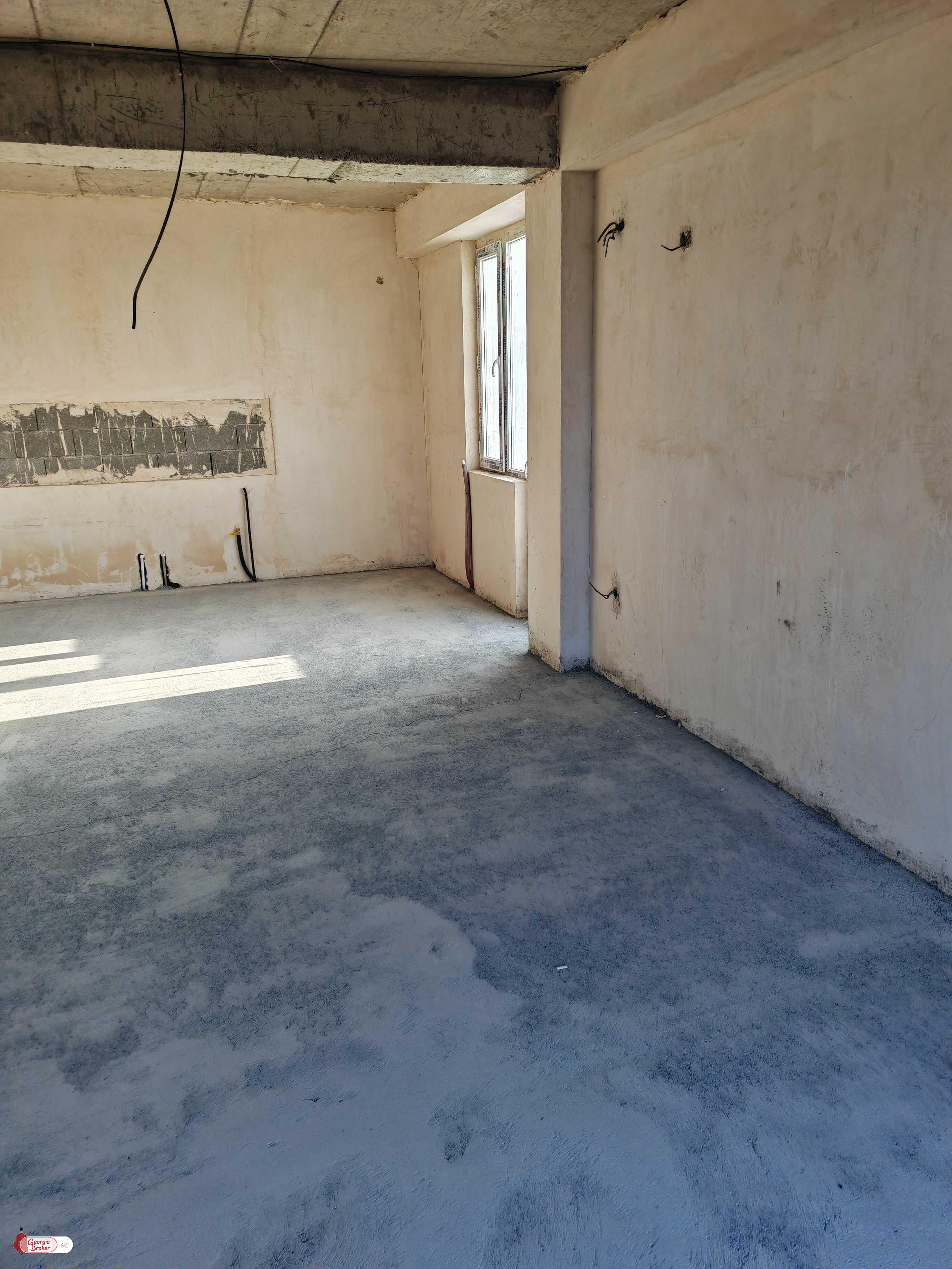 იყიდება ახალი აშენებული 3 ოთახიანი ბინა