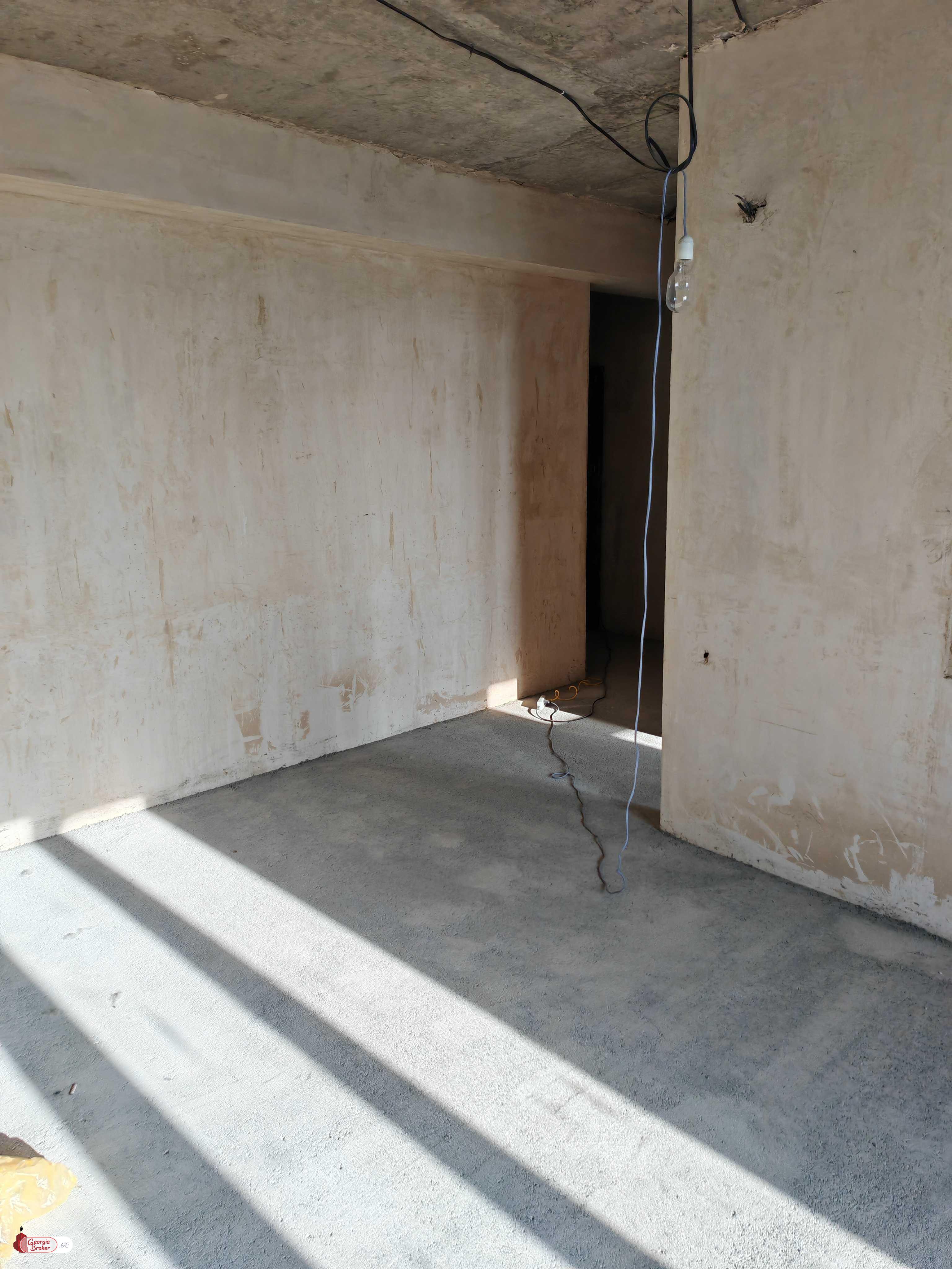 იყიდება ახალი აშენებული 3 ოთახიანი ბინა