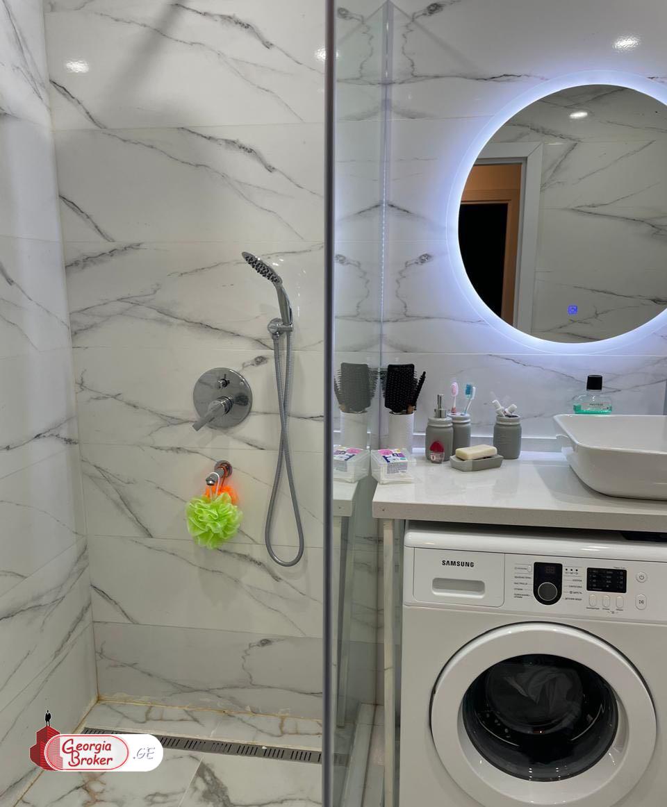 იყიდება ახალი გარემონტებული 3 ოთახიანი ბინა