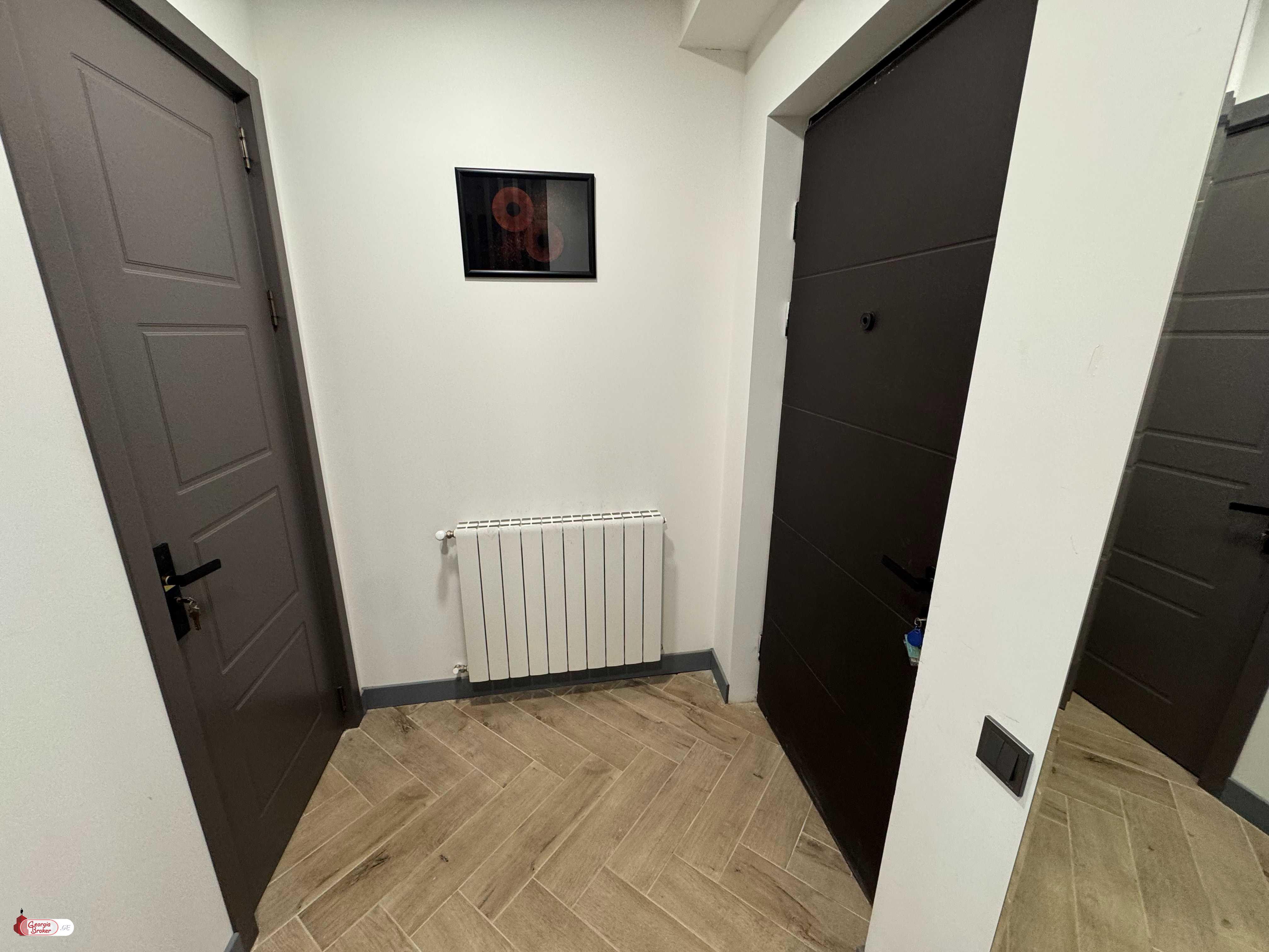 nearly repaired 2-room apartment for sale