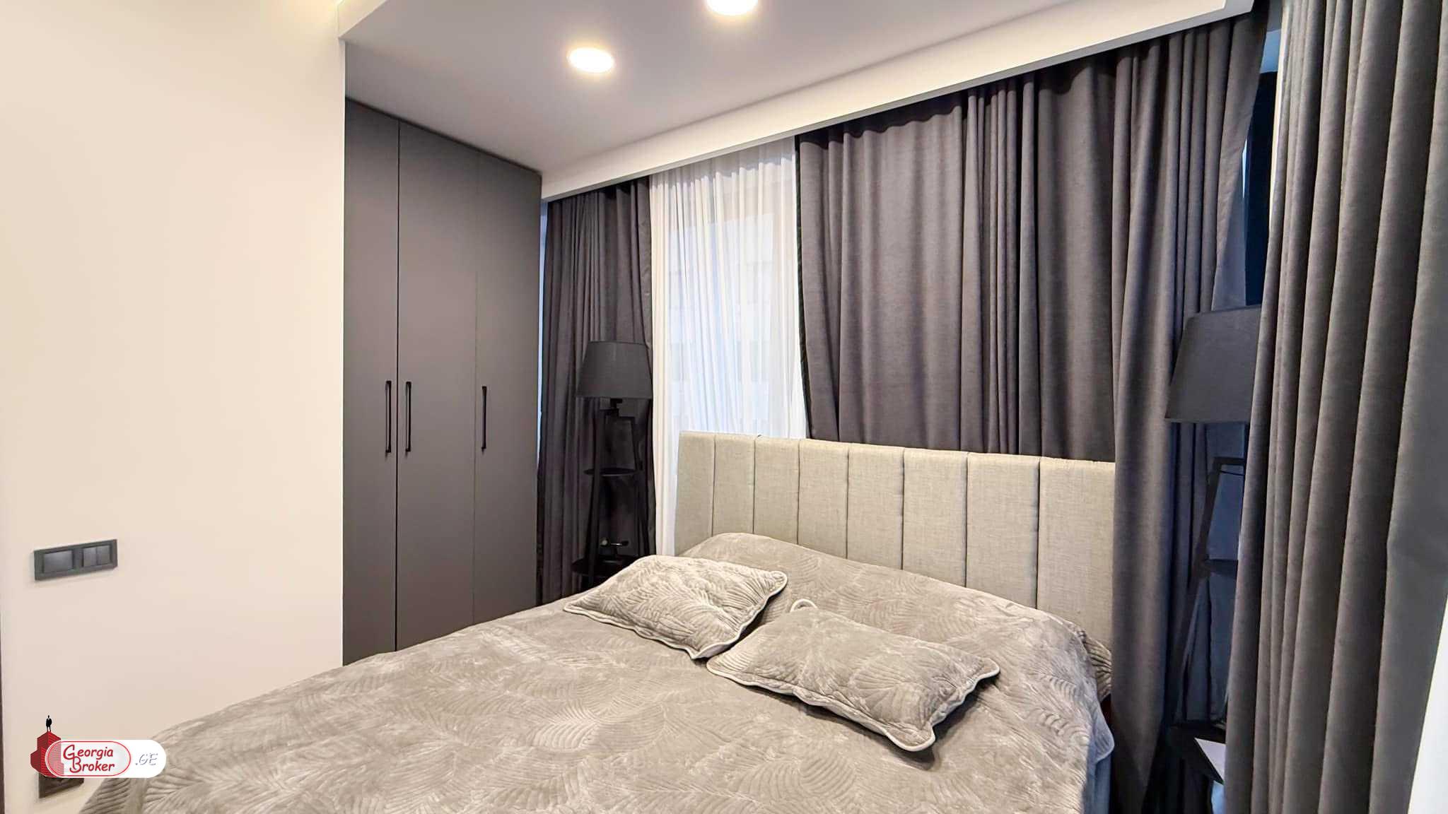 nearly repaired 2-room apartment for sale