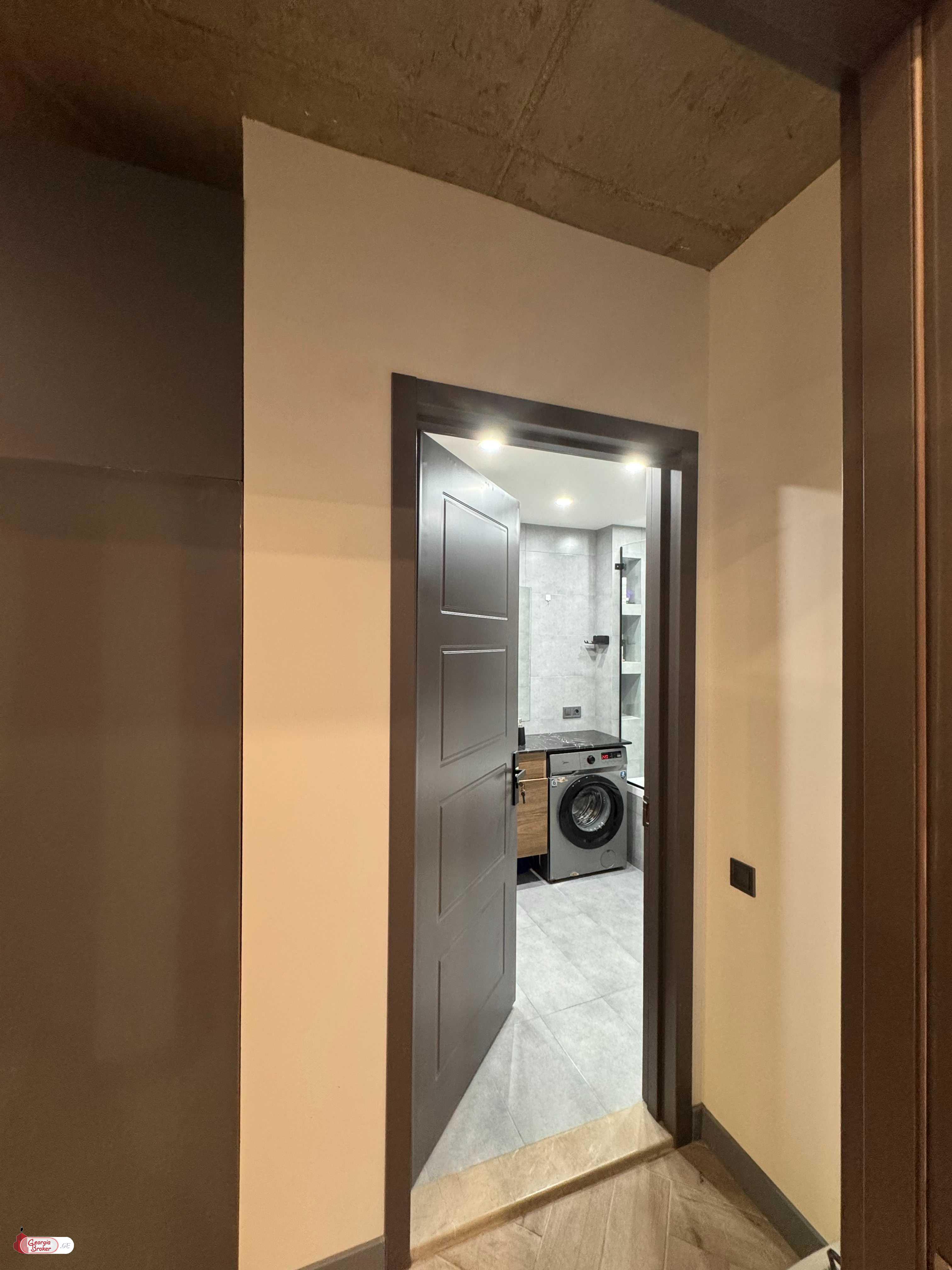 nearly repaired 2-room apartment for sale