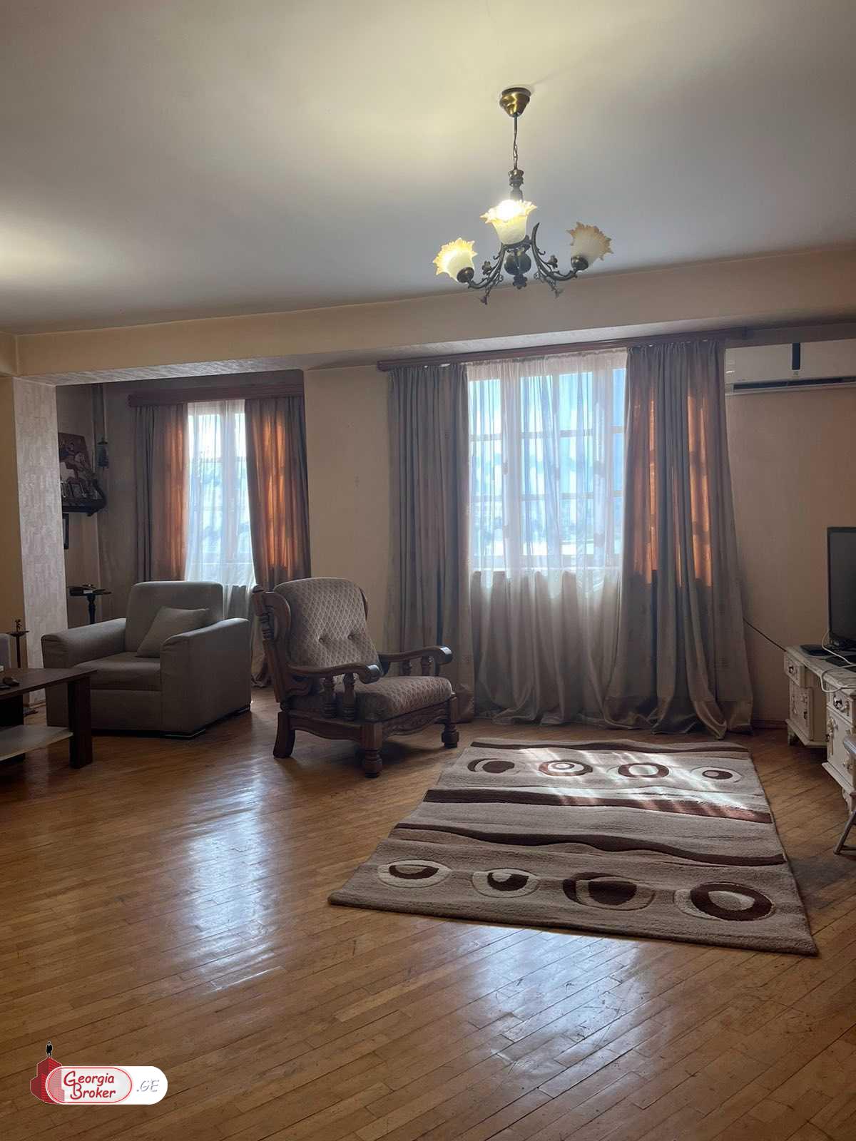 nearly repaired 3-room apartment for sale