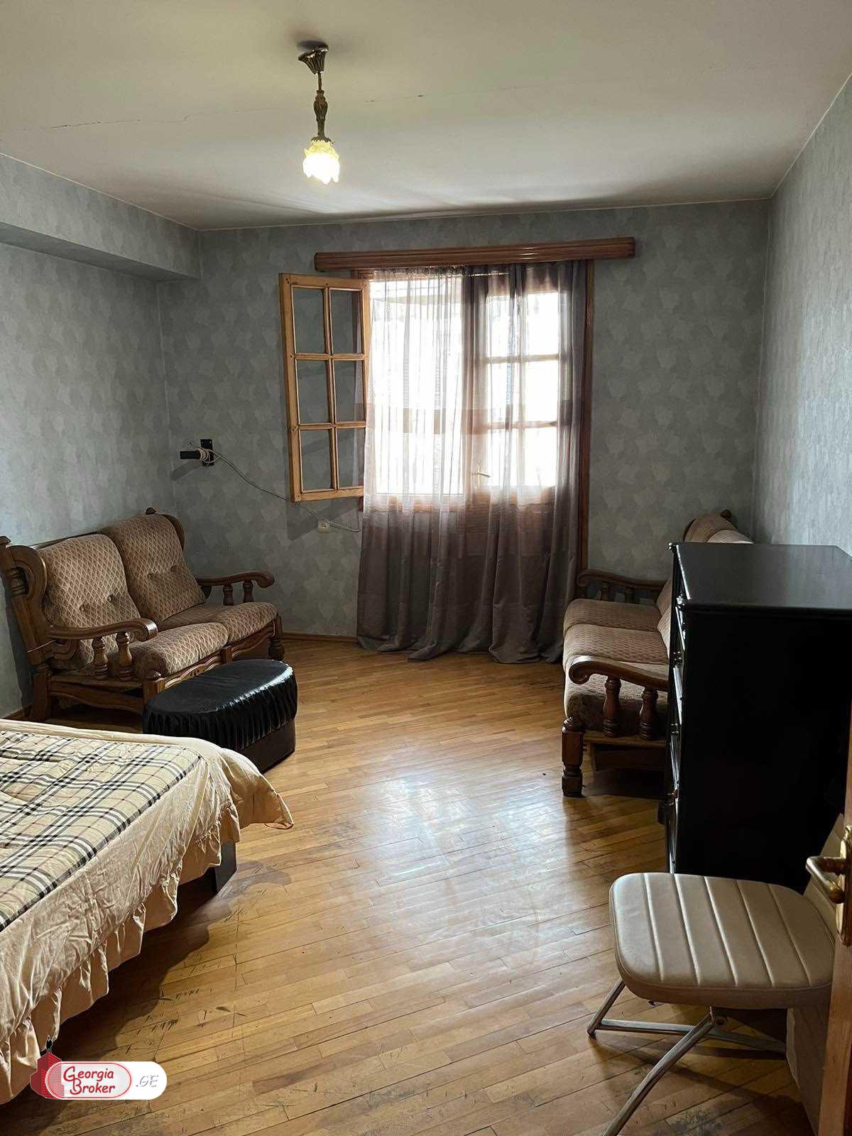 nearly repaired 3-room apartment for sale