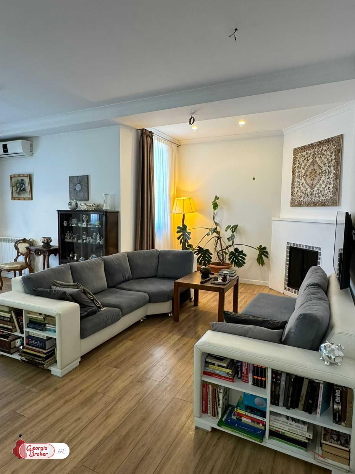 nearly repaired 7-room apartment for sale