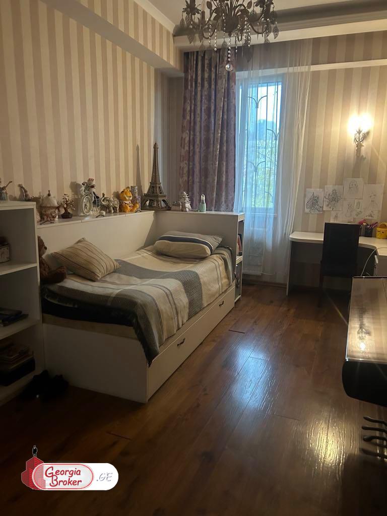 nearly repaired 5-room apartment for sale