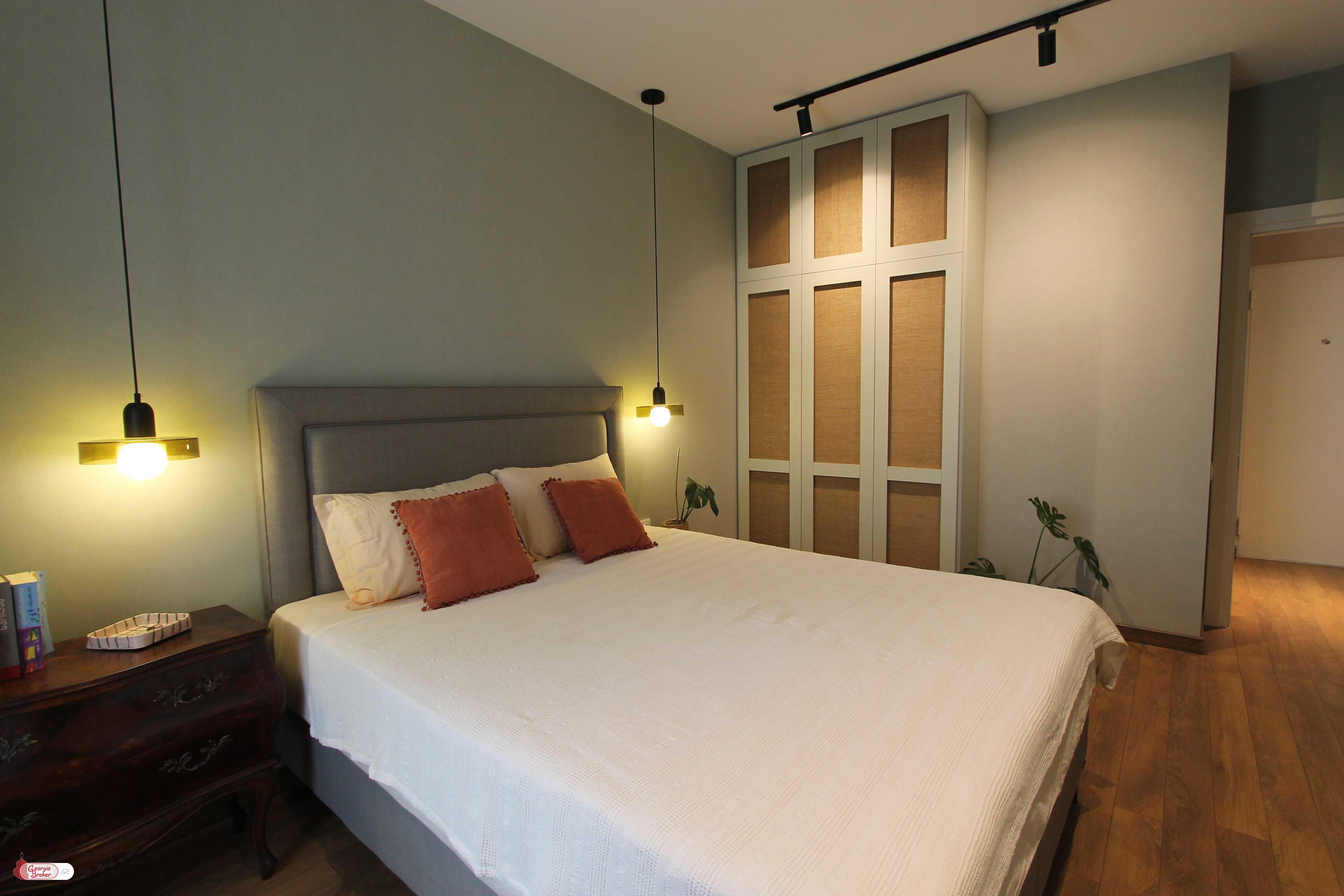 nearly repaired 3-room apartment for sale