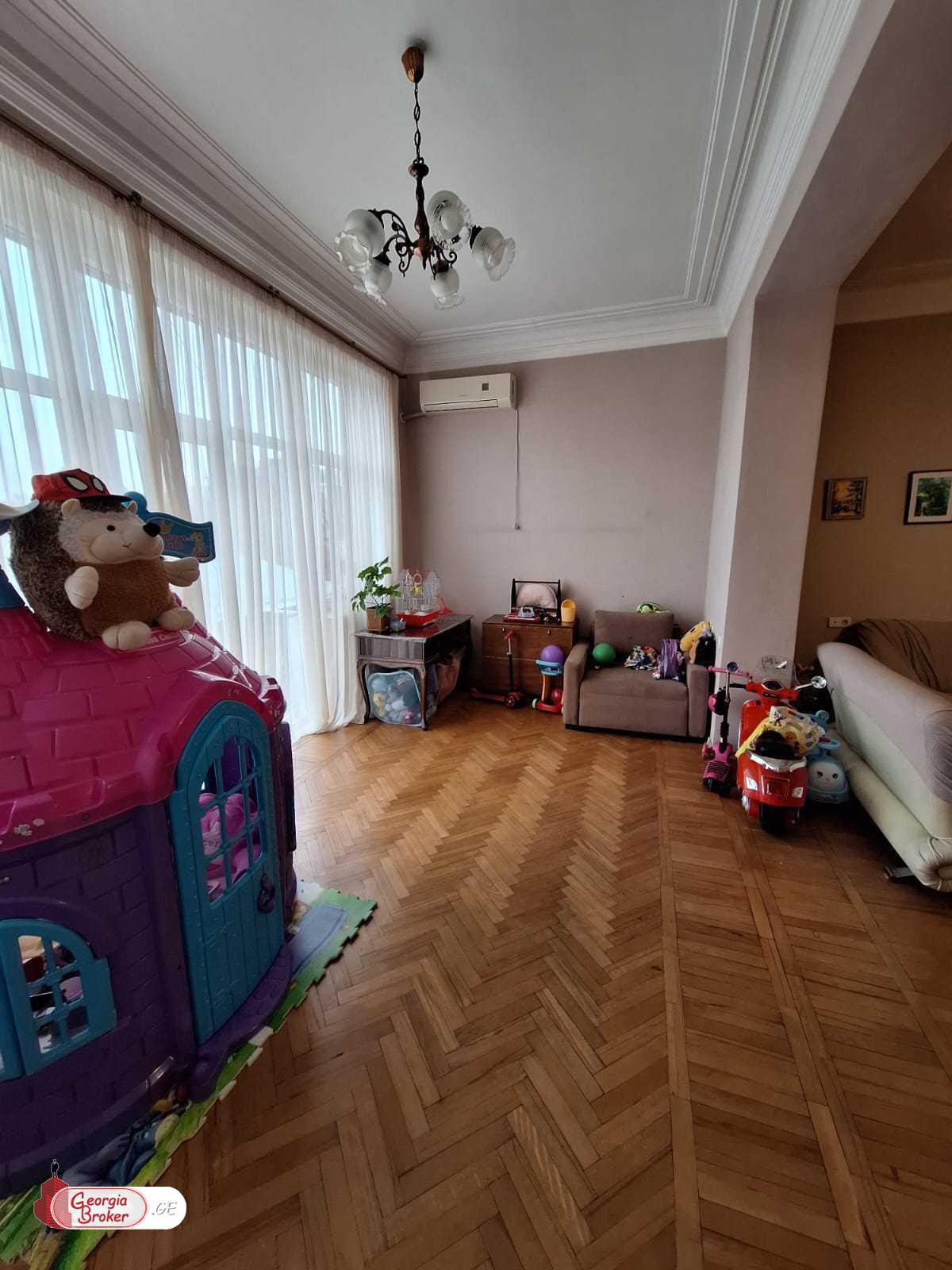 იყიდება ახალი გარემონტებული 3 ოთახიანი ბინა