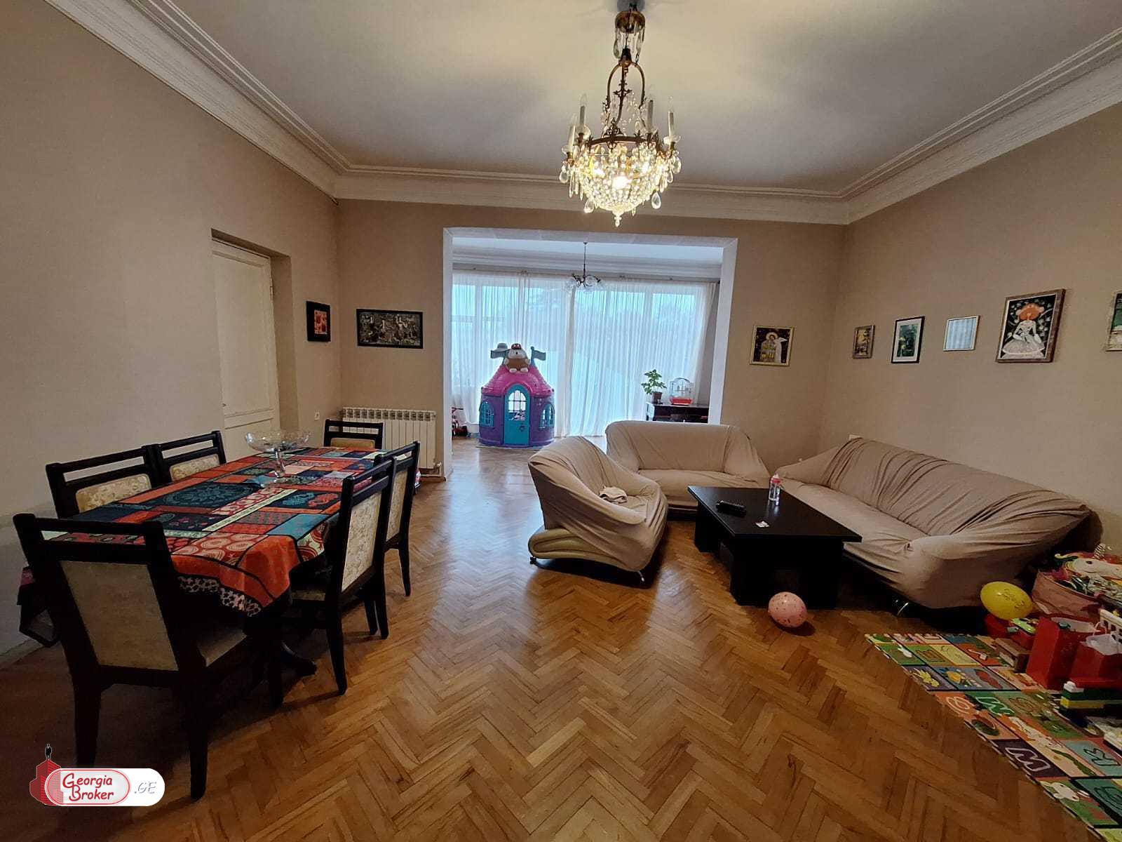 იყიდება ახალი გარემონტებული 3 ოთახიანი ბინა