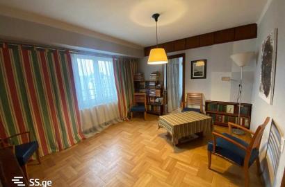 იყიდება ახალი გარემონტებული 2 ოთახიანი ბინა