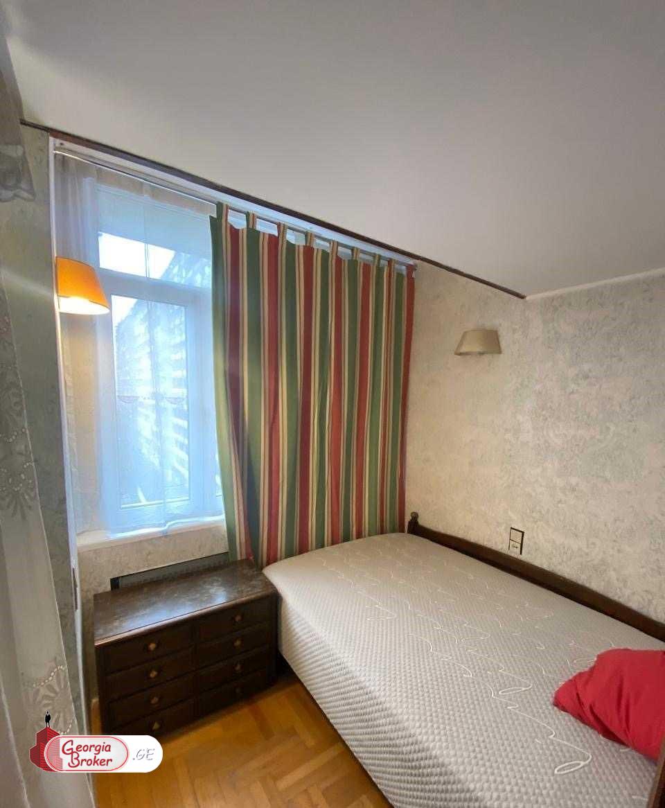 იყიდება ახალი გარემონტებული 2 ოთახიანი ბინა