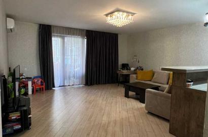 продается квартира с новым ремонтом 3-комнаты