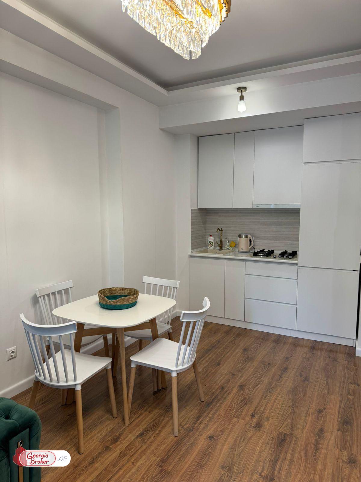 продается квартира с новым ремонтом 2-комнаты