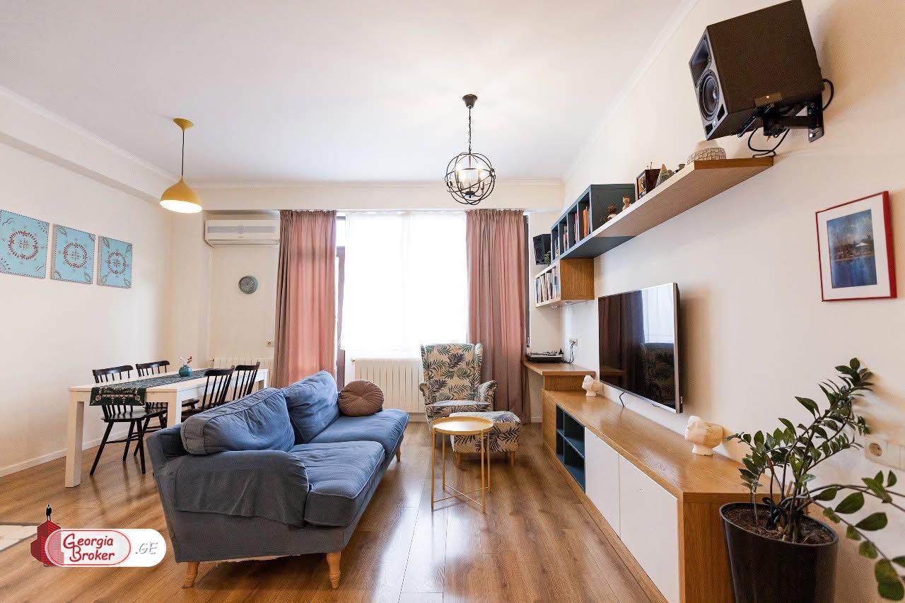 nearly repaired 3-room apartment for sale