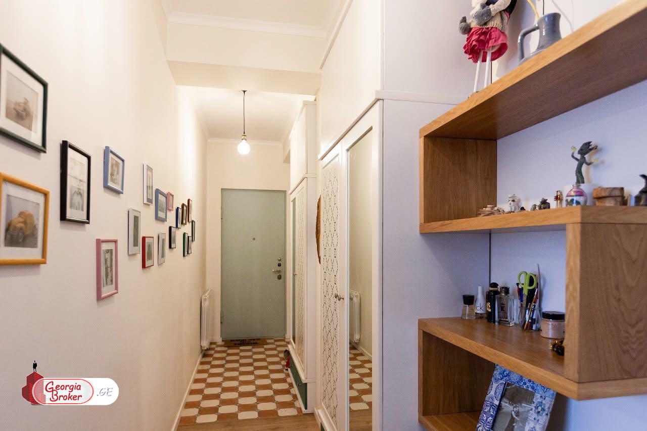 nearly repaired 3-room apartment for sale