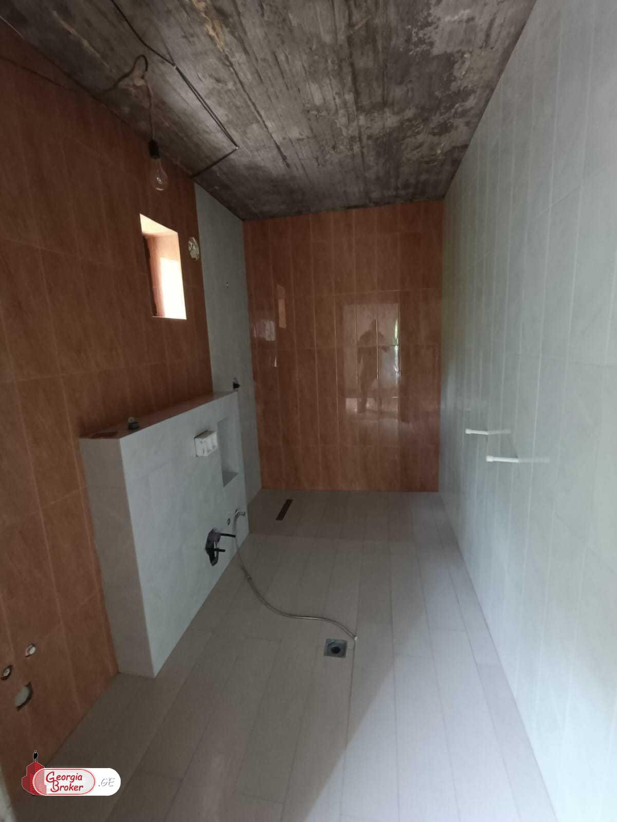 nearly repaired 8-room house for sale