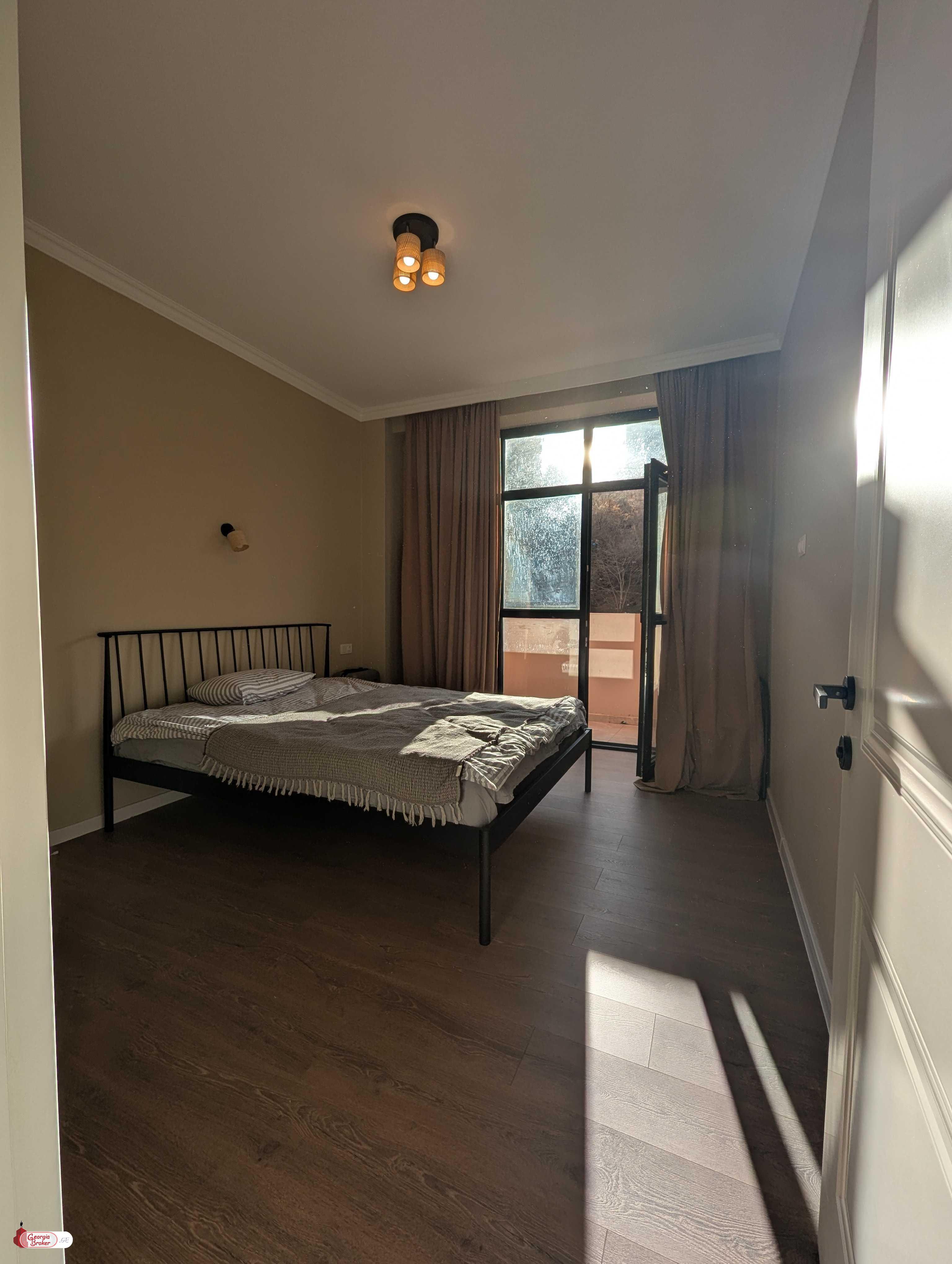 იყიდება ახალი გარემონტებული 3 ოთახიანი ბინა