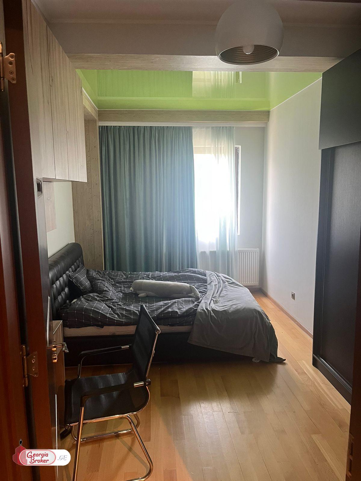 nearly repaired 3-room apartment for sale