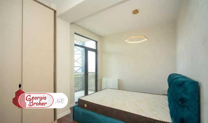 იყიდება ახალი გარემონტებული 3 ოთახიანი ბინა