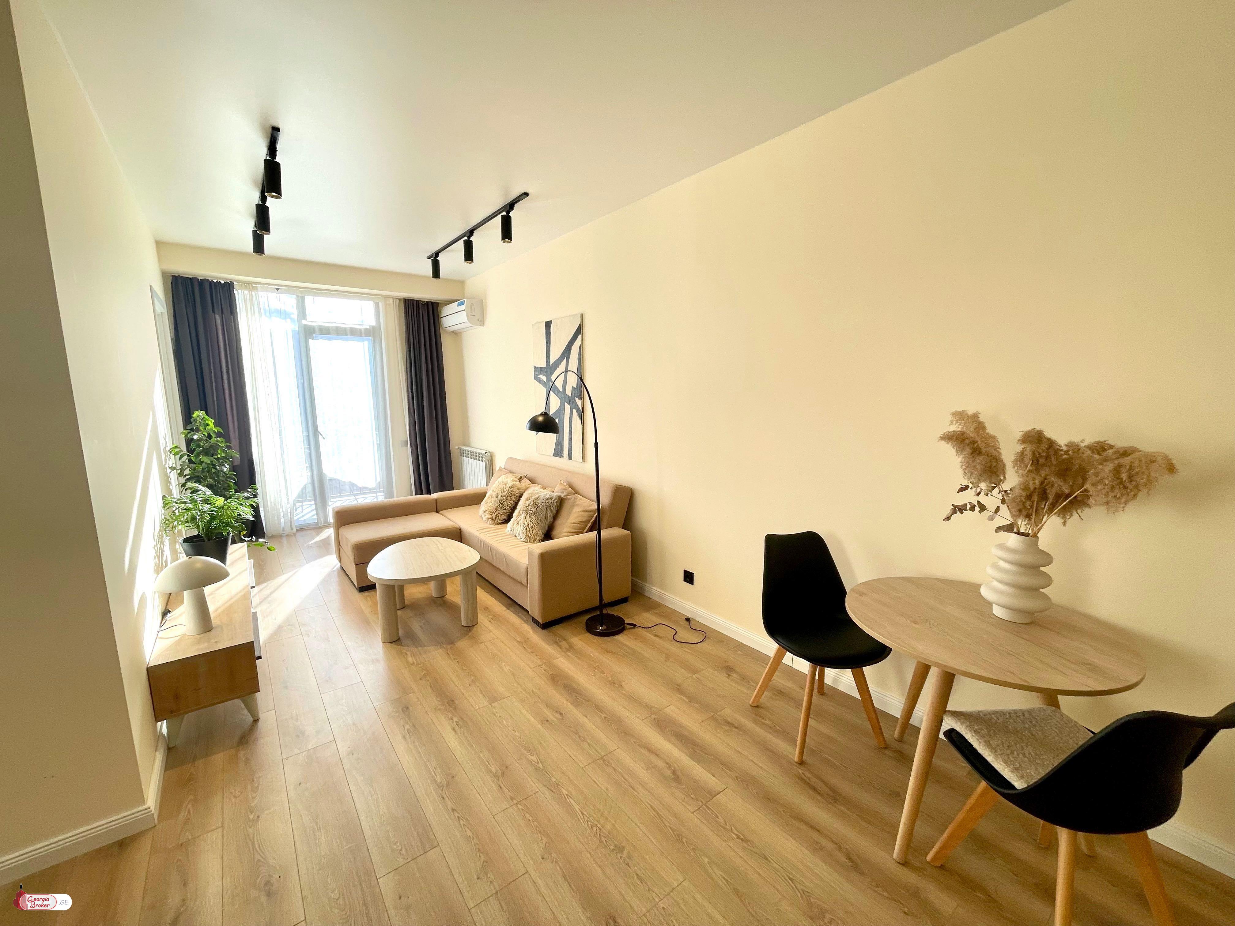 იყიდება ახალი გარემონტებული 2 ოთახიანი ბინა