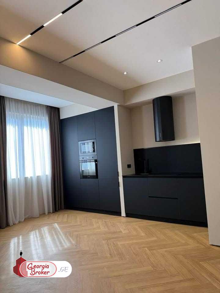 nearly repaired 3-room apartment for sale