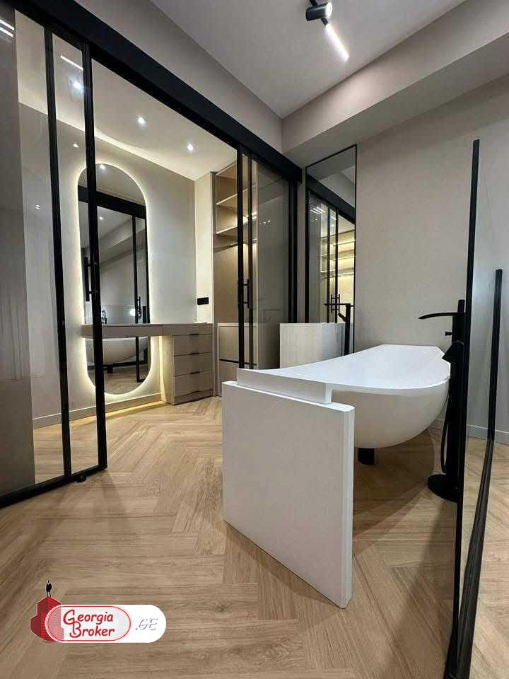 nearly repaired 3-room apartment for sale