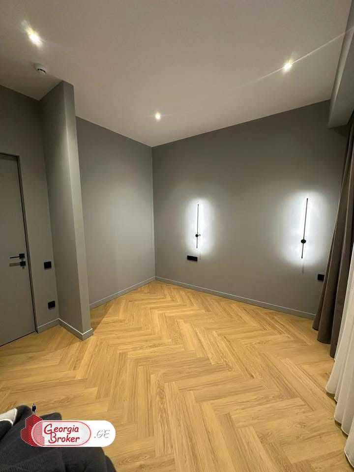 nearly repaired 3-room apartment for sale