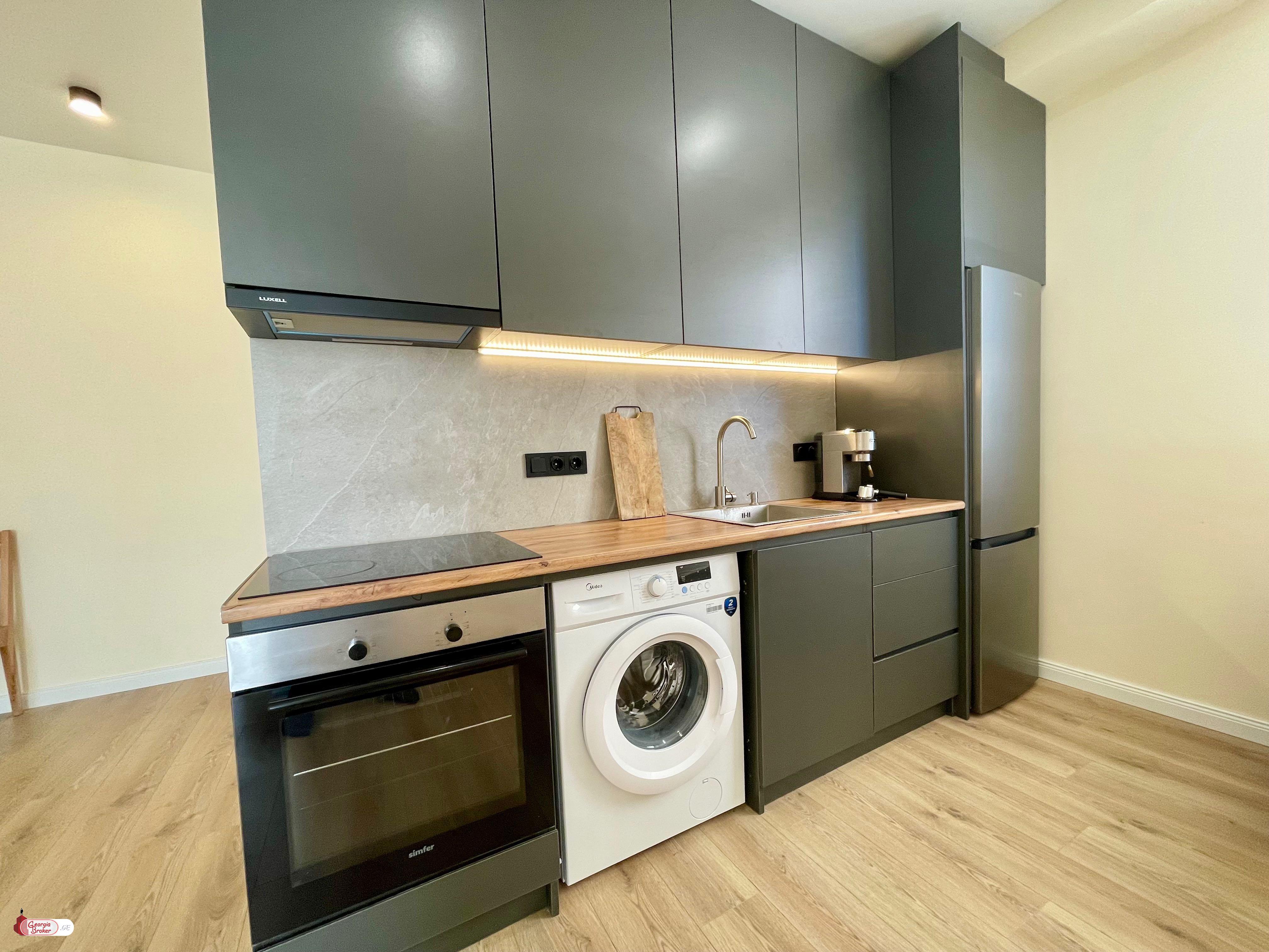 იყიდება ახალი გარემონტებული 2 ოთახიანი ბინა