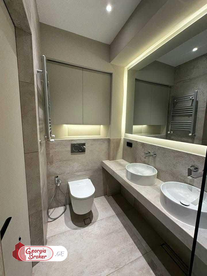 nearly repaired 3-room apartment for sale