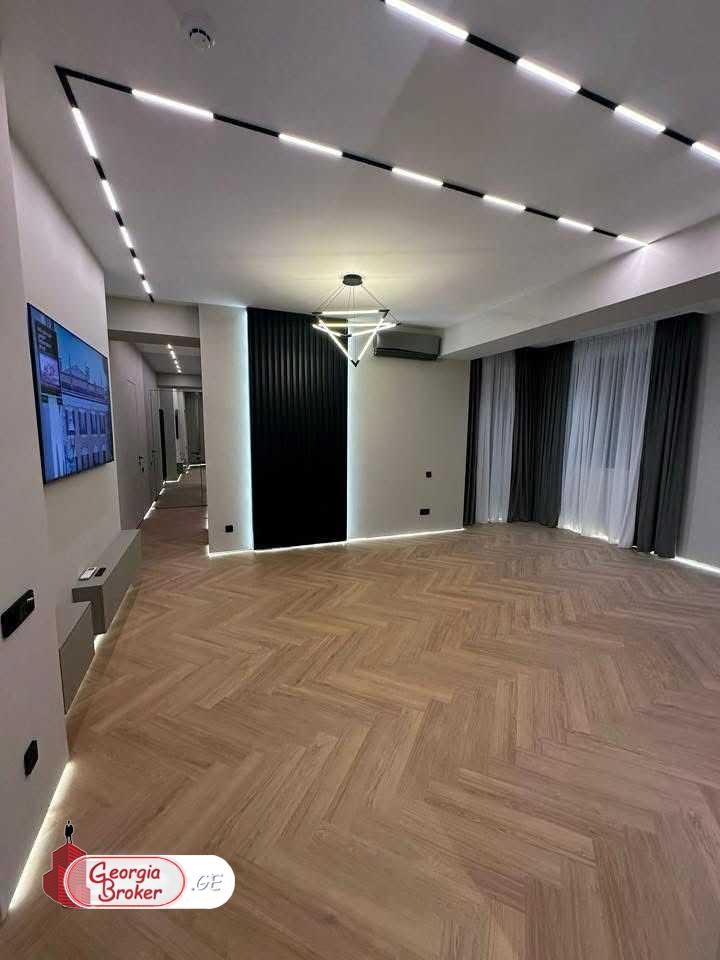 nearly repaired 3-room apartment for sale