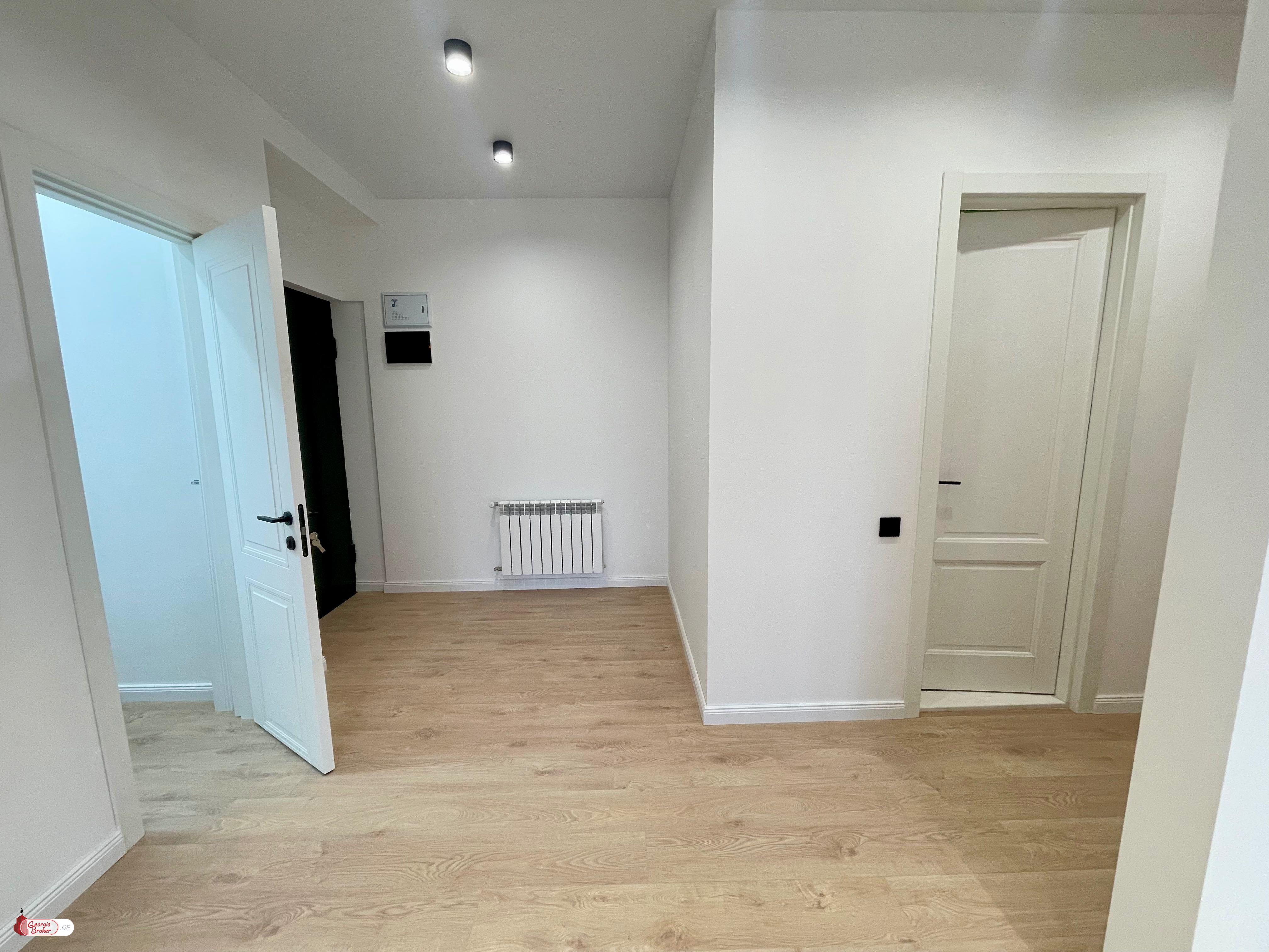 იყიდება ახალი გარემონტებული 3 ოთახიანი ბინა