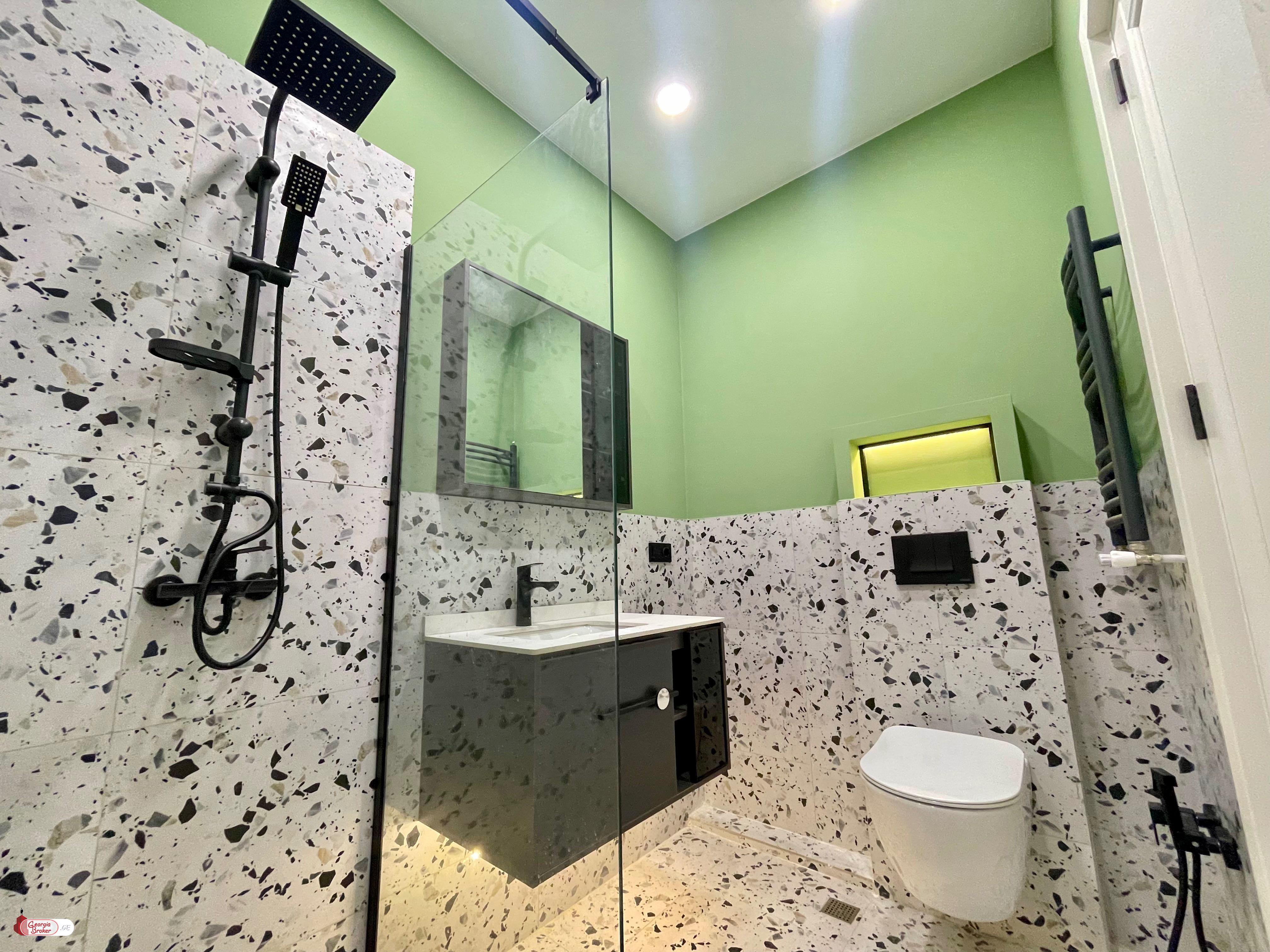 იყიდება ახალი გარემონტებული 3 ოთახიანი ბინა