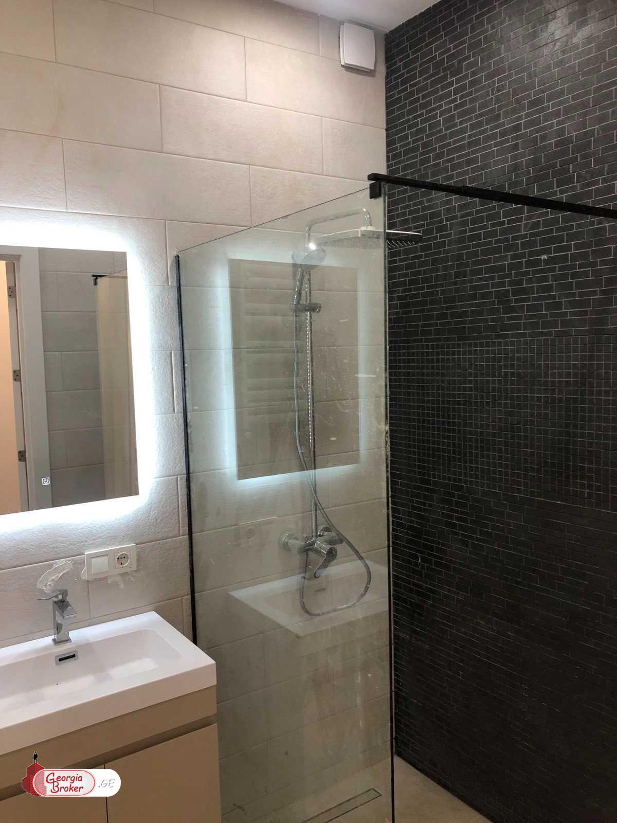 იყიდება ახალი გარემონტებული 3 ოთახიანი ბინა